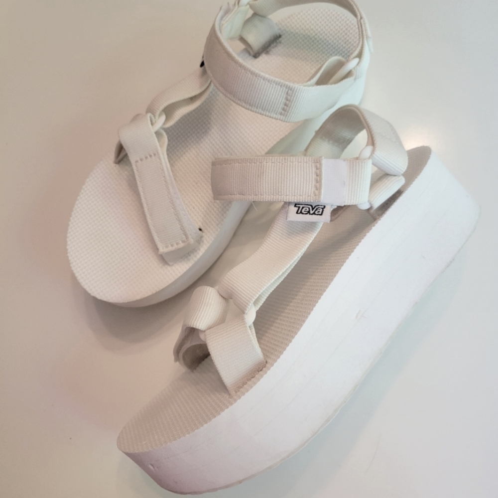 White Teva Platform Sandals sz 6